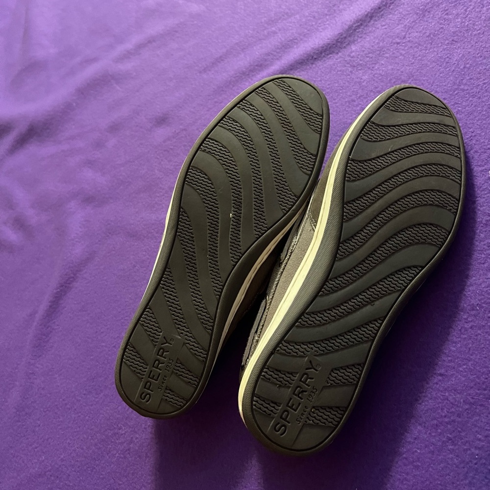 Sperry boat shoes. 8.5. Never worn. - Picture 4 of 5